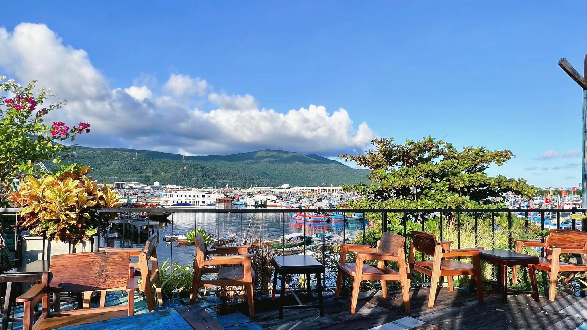 quán cafe dành cho dân du lịch