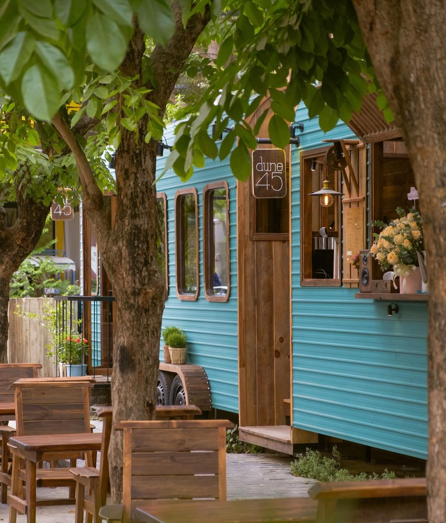 quán cafe đẹp gần cầu Rồng