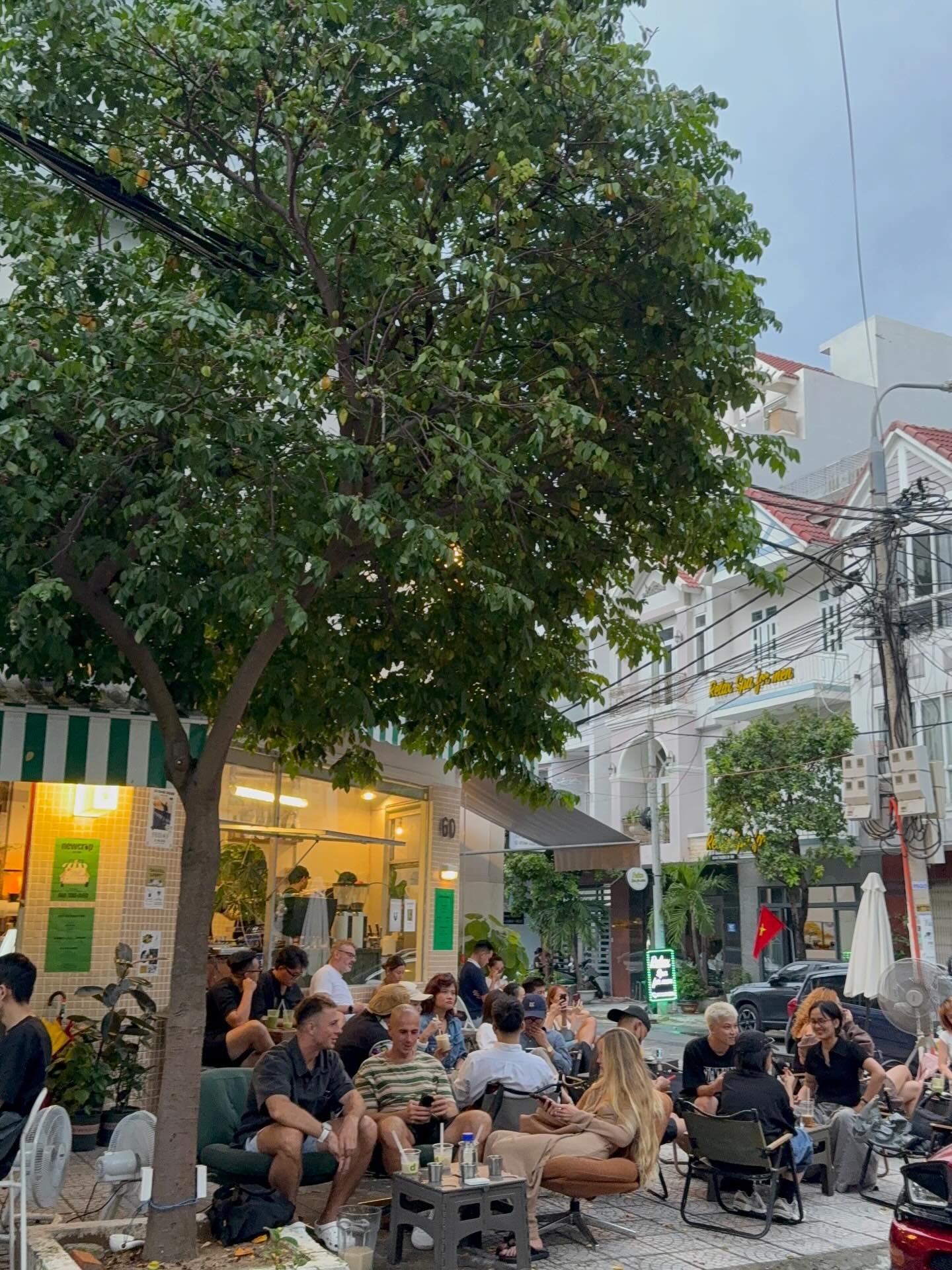 Dâu Ngọt Cà Phê