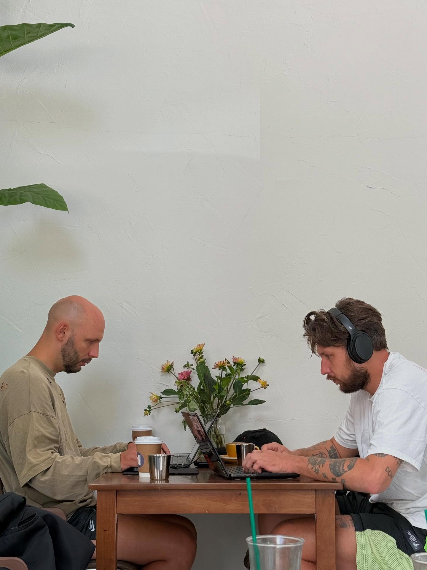 Dâu Ngọt Cà Phê