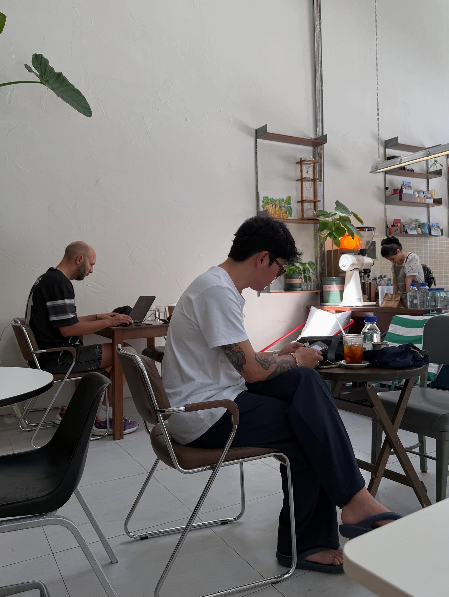 Dâu Ngọt Cà Phê