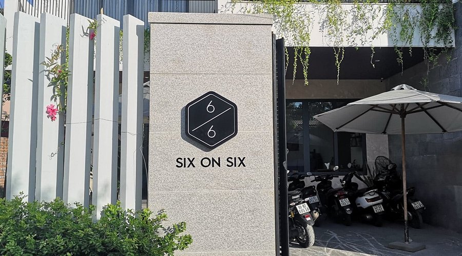 Six On Six Cafe