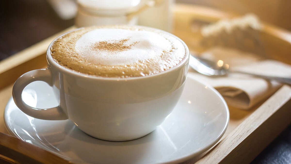 Cách pha cà phê capuchino ngon tại nhà &#8211; Bí quyết hoàn hảo từ The Cups Coffee