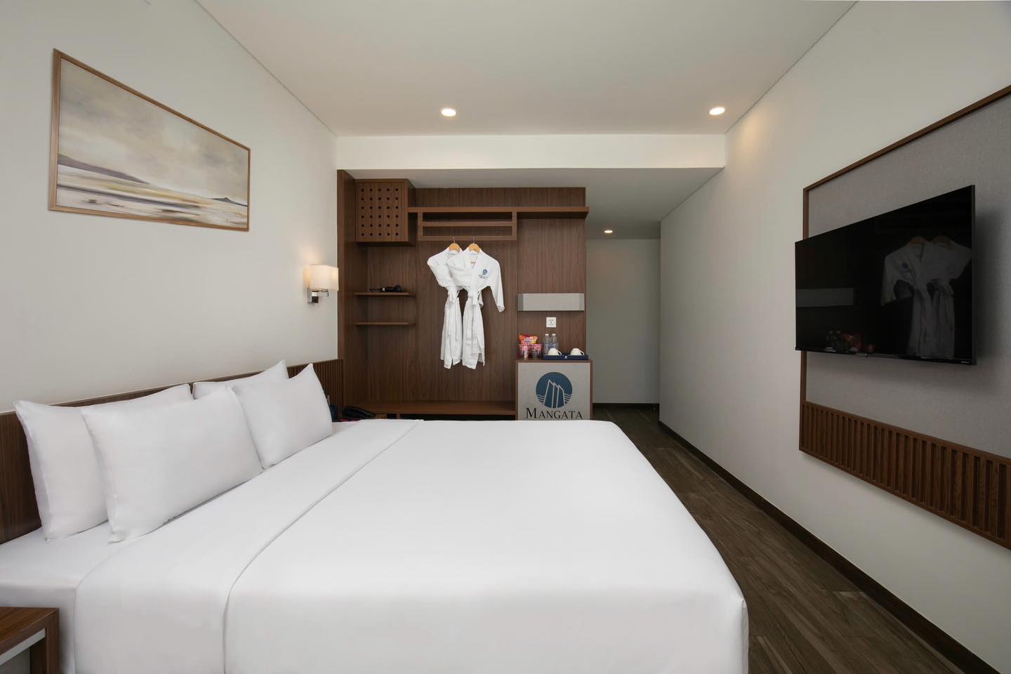 Mangata Beachfront Hotel