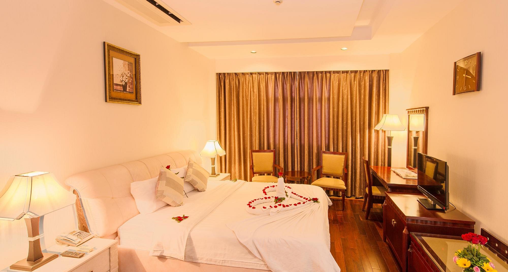 Da Nang Riverside Hotel