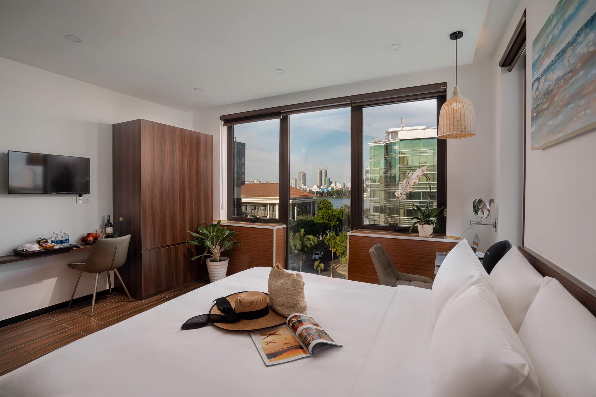 Dragon View Riverfront Hotel By Haviland