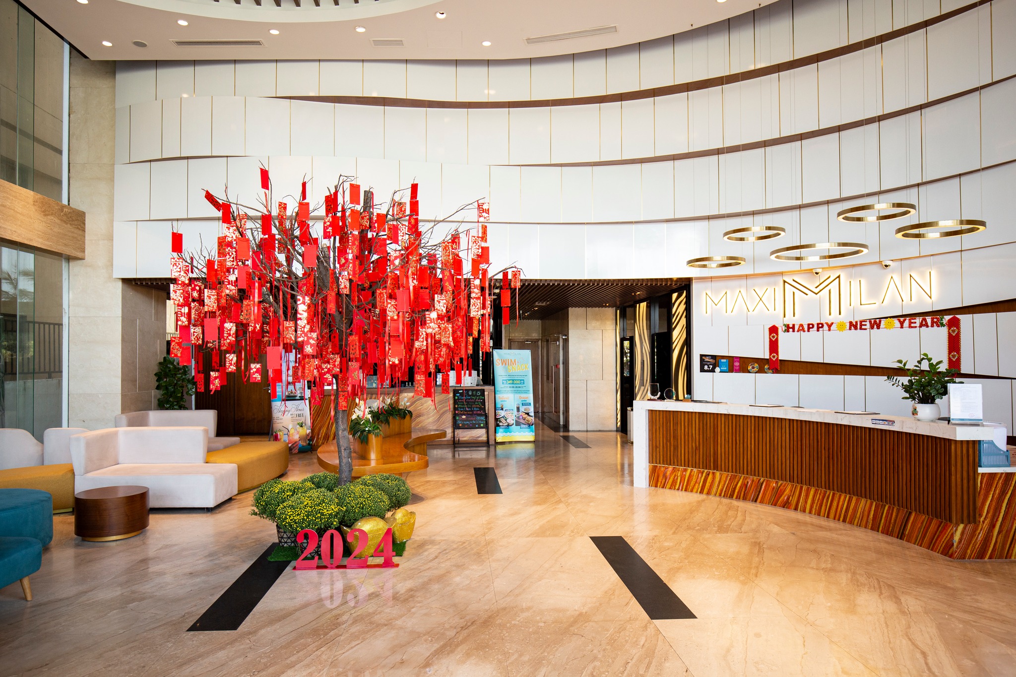 Maximilan DaNang Beach Hotel