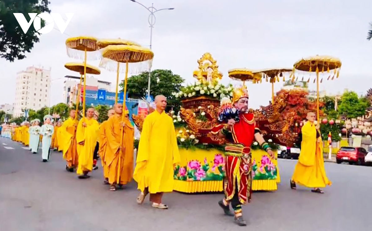 Kinh Nghiệm Tham Gia Lễ Phật Đản tại Đà Nẵng: Một Ngày Hội Sup Đầy Ý Nghĩa