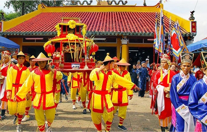 Lễ hội truyền thống Đà Nẵng: Hành trình khám phá bản sắc văn hóa miền Trung
