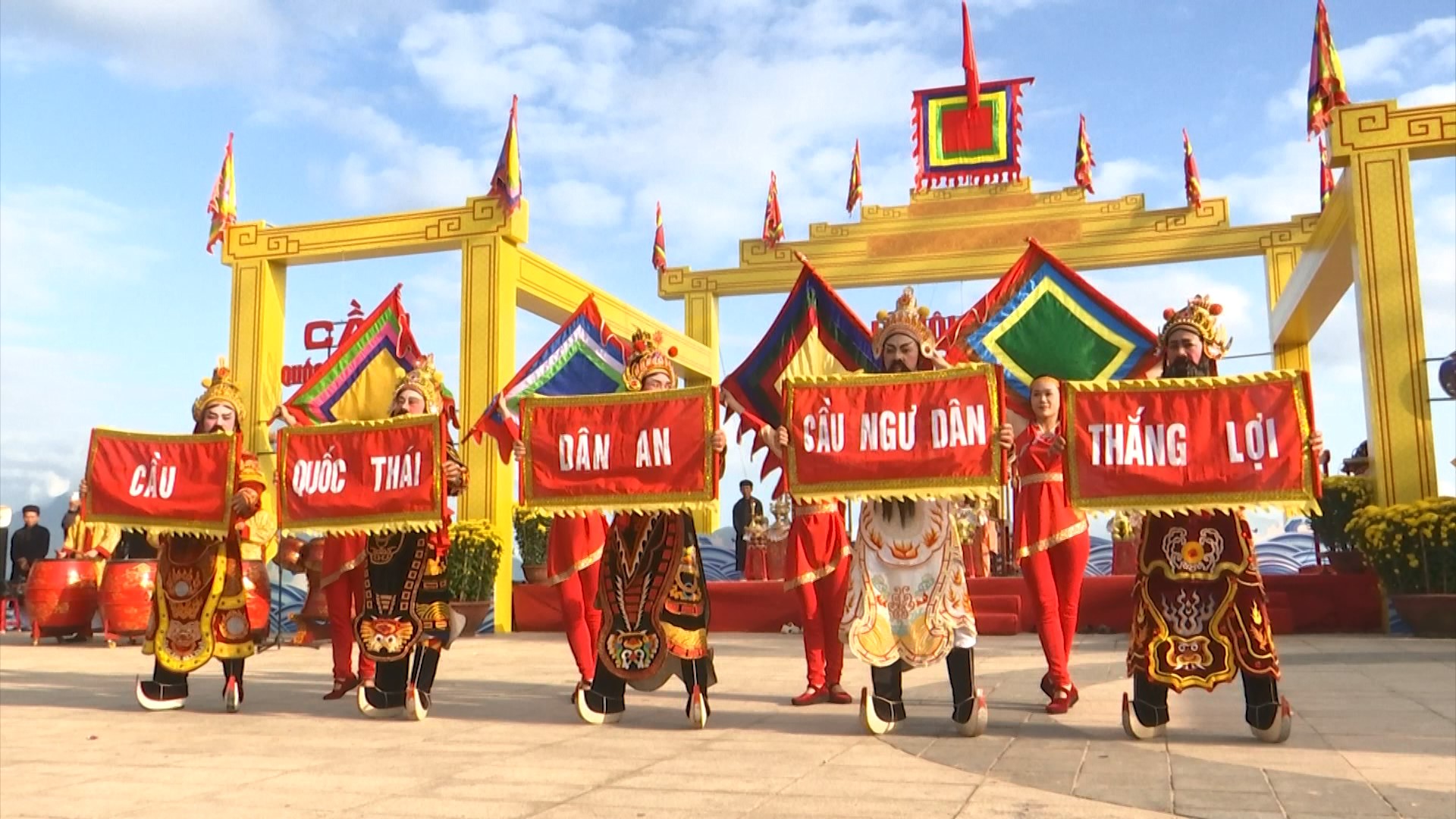 Lễ hội truyền thống Đà Nẵng: Hành trình khám phá bản sắc văn hóa miền Trung