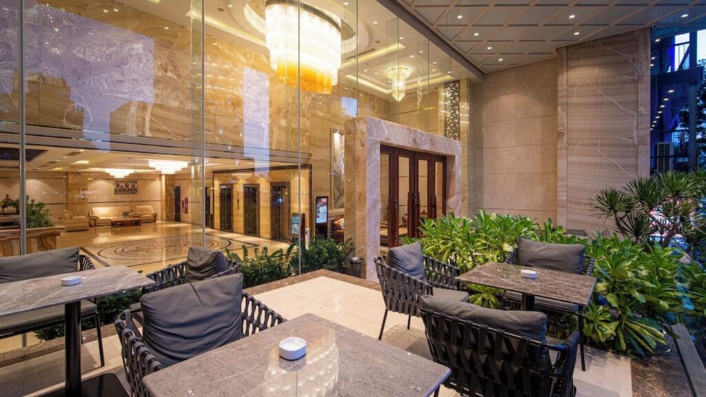 khách sạn đường Phạm Văn Đồng Đà Nẵng