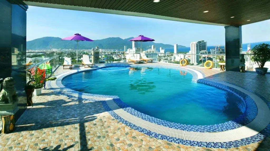 khách sạn đường Phạm Văn Đồng Đà Nẵng