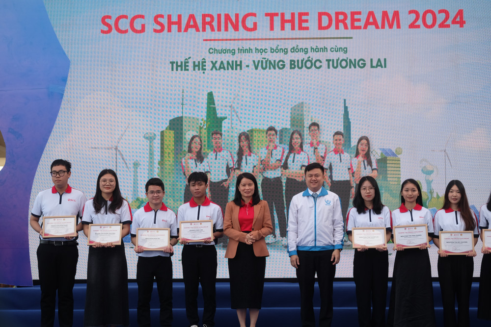 Ngày Hội SFest Kết Nối Sinh Viên Đà Nẵng 2025: Hành Trình Khám Phá và Gắn Kết Cộng Đồng Sinh Viên