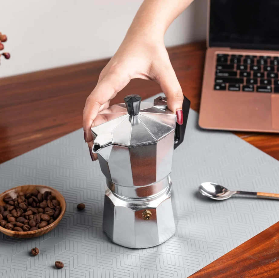 Pha Cà Phê Bằng Moka Pot: Hướng Dẫn Chi Tiết Và Những Kinh Nghiệm Đặc Biệt