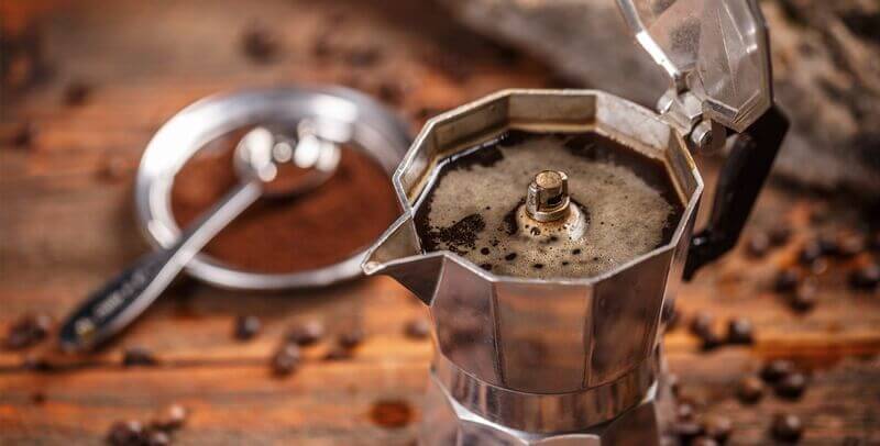 Pha Cà Phê Bằng Moka Pot: Hướng Dẫn Chi Tiết Và Những Kinh Nghiệm Đặc Biệt