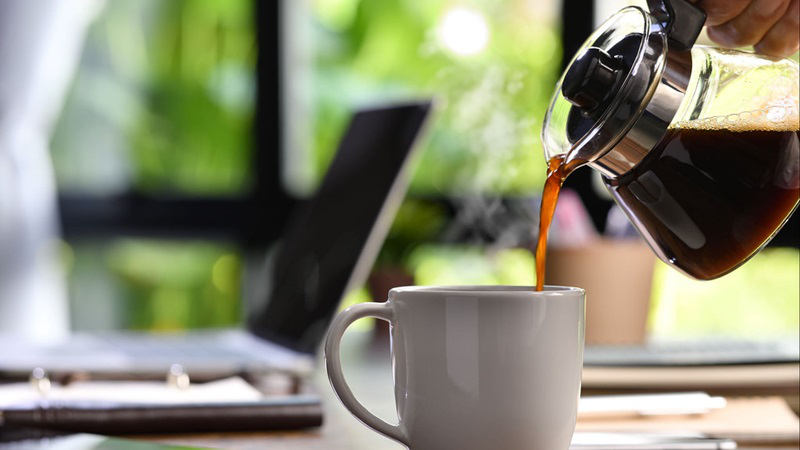 Pha cà phê để qua đêm được không? Cách bảo quản cà phê giữ nguyên chuẩn vị