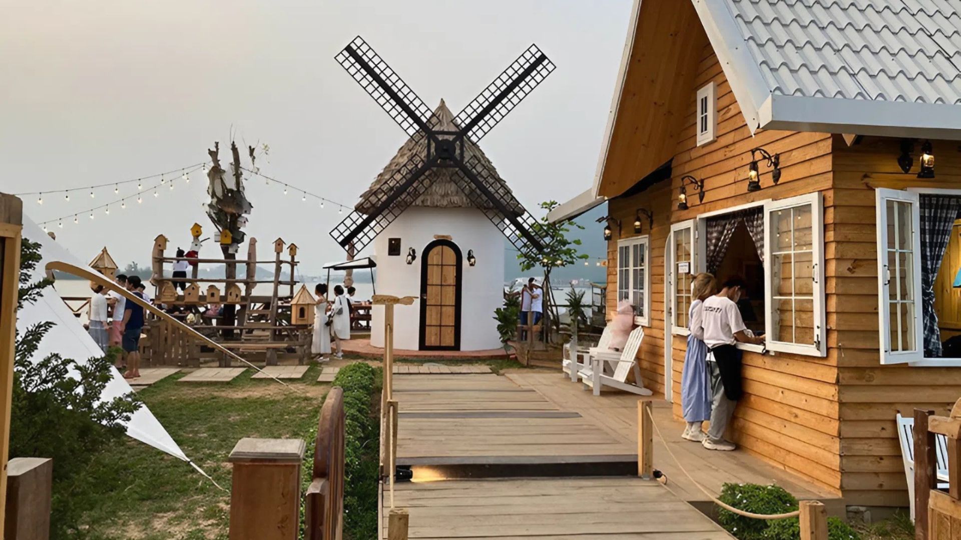 Quán cà phê danh cho dân du lịch