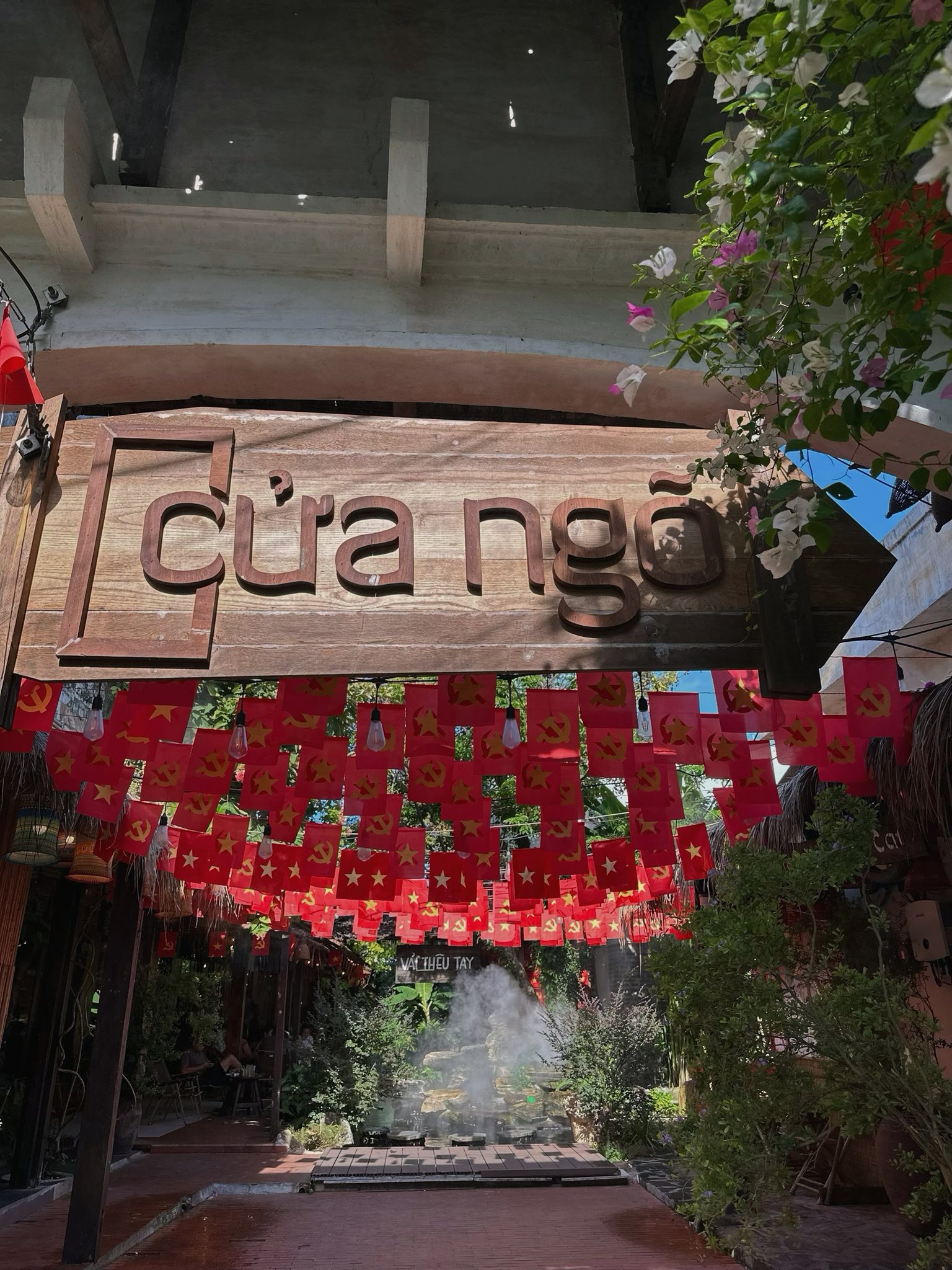 Quán cà phê Cửa Ngõ