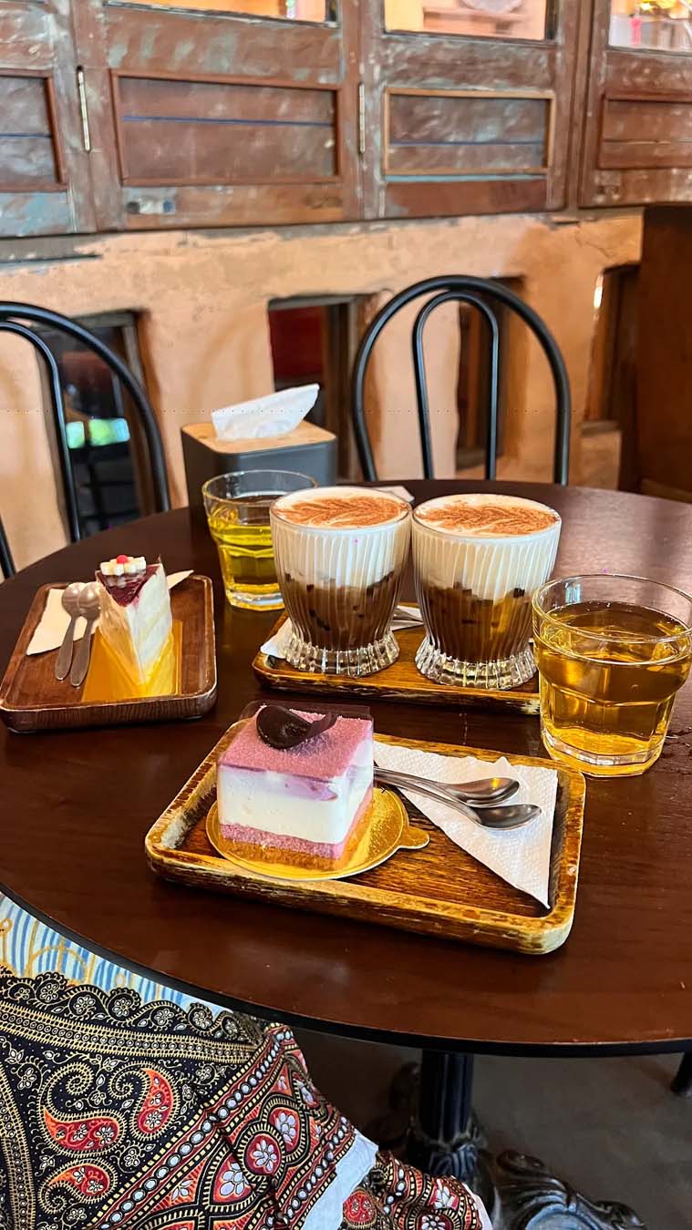 Review Cửa Ngõ Café Đà Nẵng – Khám Phá Không Gian Tây Bắc Độc Đáo Giữa Lòng Phố Biển