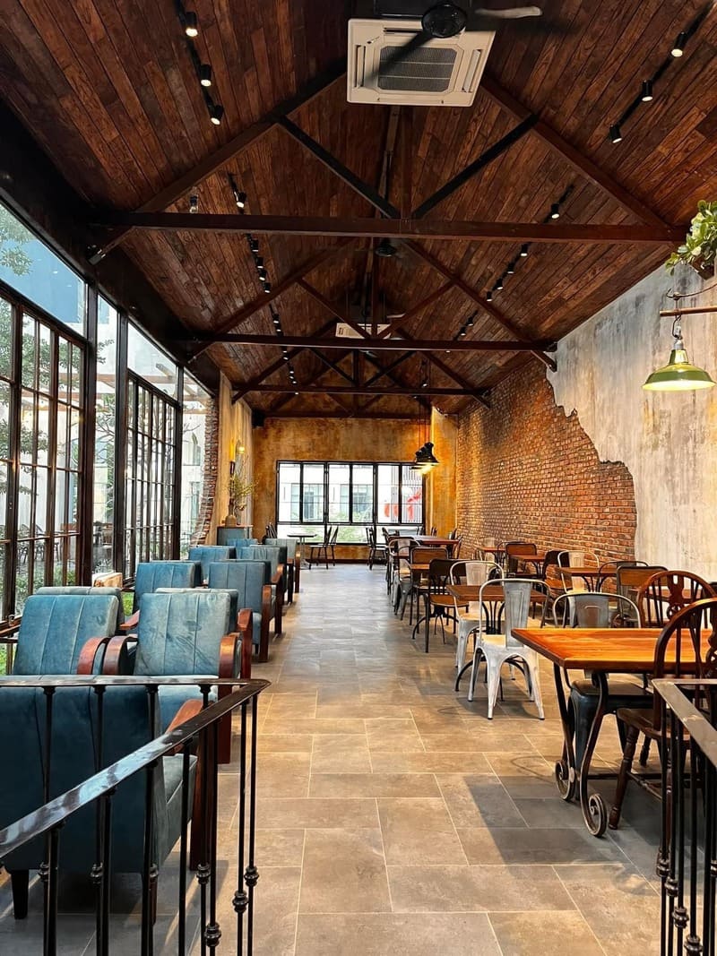 Review Gé Cafe: Không Gian Ấn Tượng Dành Cho Những Trái Tim Yêu Cà Phê Tại Đà Nẵng