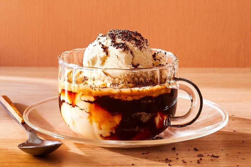 Review Puna Coffee &#038; Cake Đà Nẵng: Khám Phá Không Gian Cà Phê Đậm Chất Châu Âu Giữa Lòng Đà Nẵng
