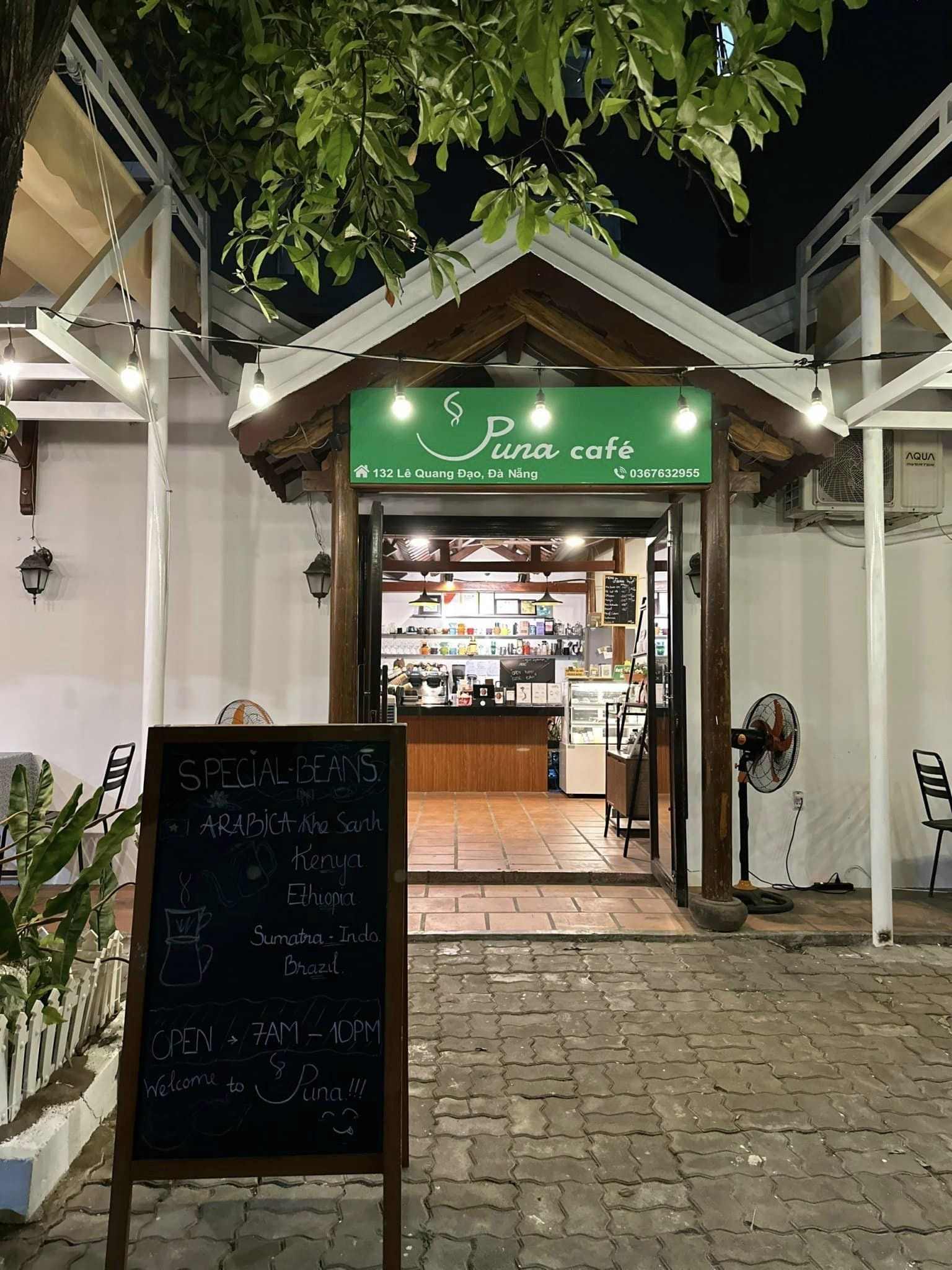 Review Puna Coffee &#038; Cake Đà Nẵng: Khám Phá Không Gian Cà Phê Đậm Chất Châu Âu Giữa Lòng Đà Nẵng