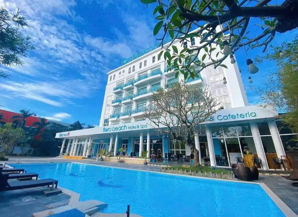 khách sạn đường Phạm Văn Đồng Đà Nẵng