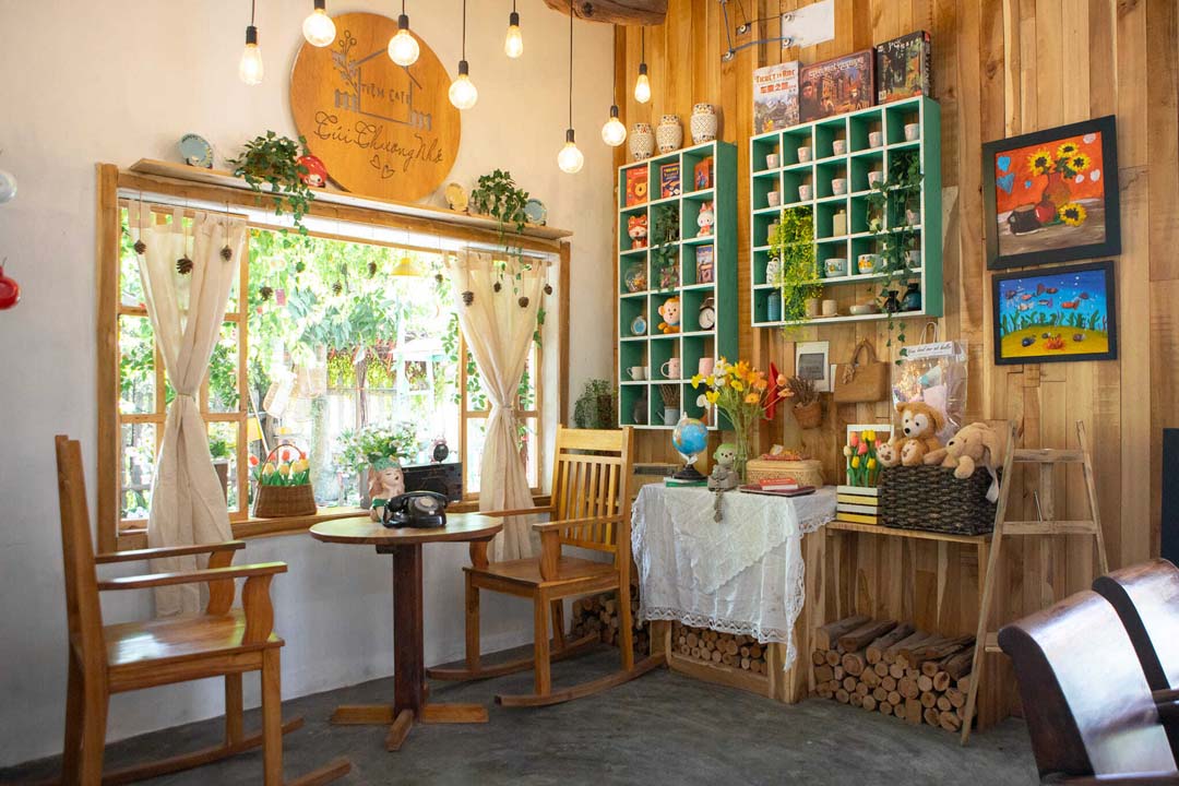 Tiệm cafe Túi Thương Nhớ là ngôi nhà nhỏ bình yên vùng ngoại ô thành phố