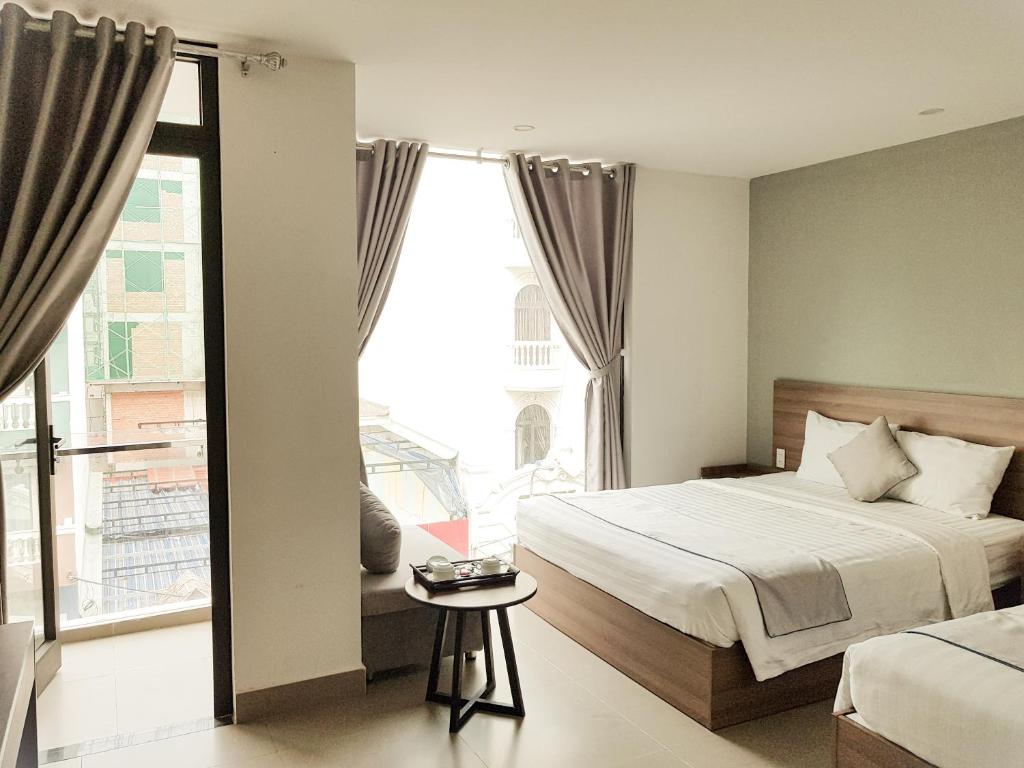 khách sạn gần chợ đêm an thượng