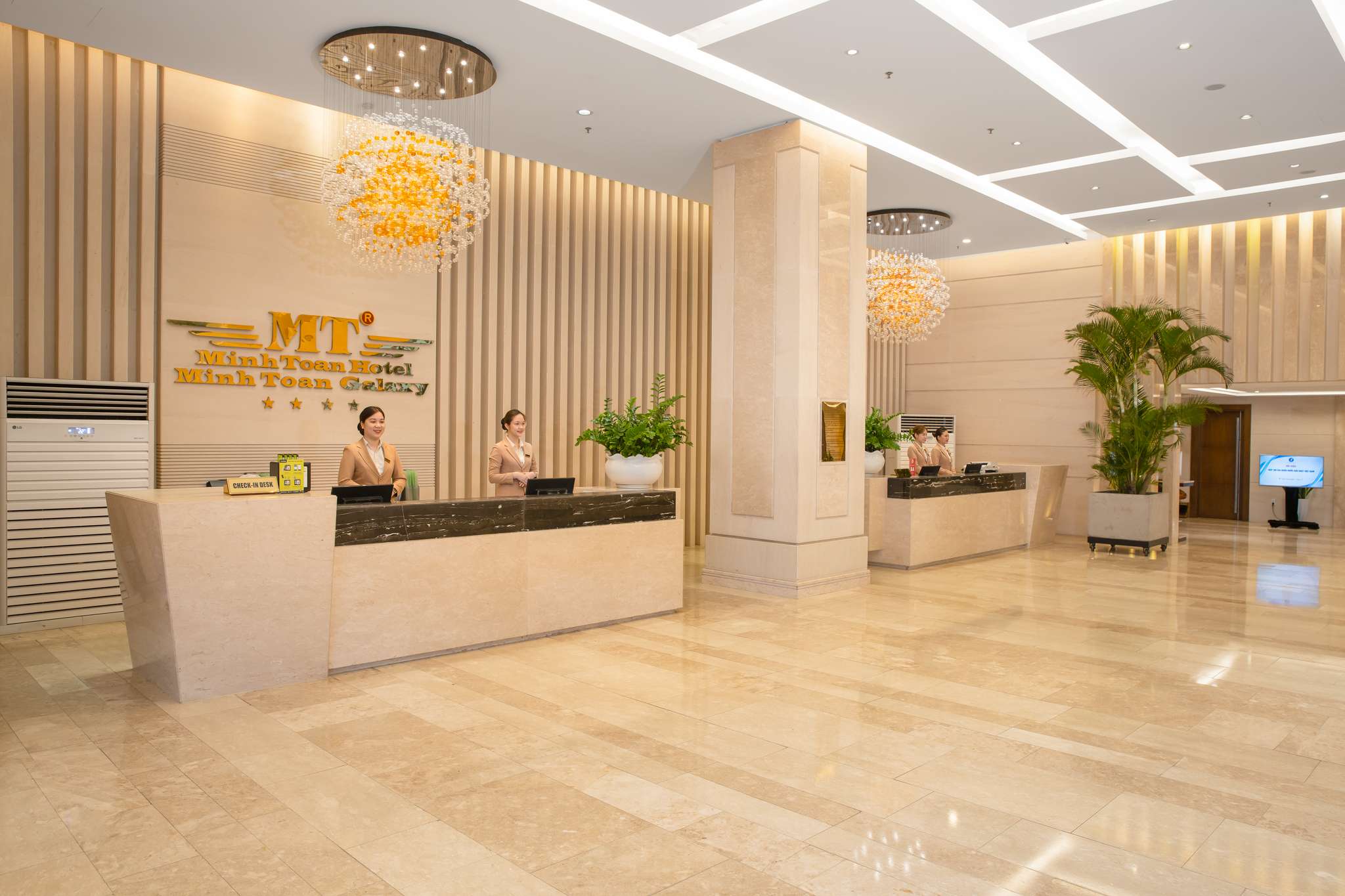 Minh Toan Galaxy Hotel gây ấn tượng bởi thiết kế kết hợp hài hòa giữa nét Âu và Á