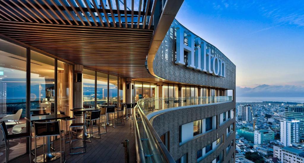 khách sạn ở gần Đại Học Sư Phạm Kỹ Thuật