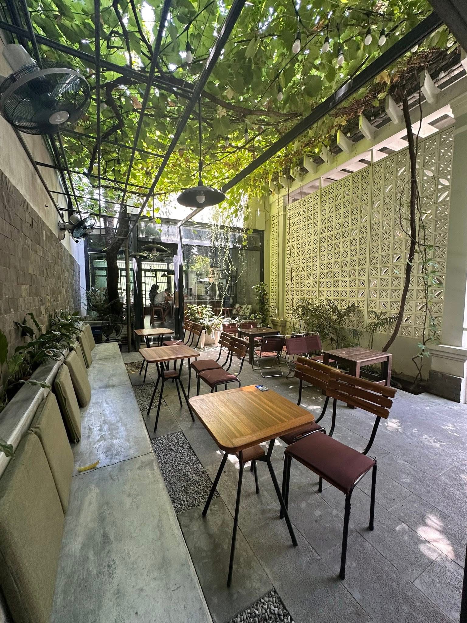 Không gian ngoài trời