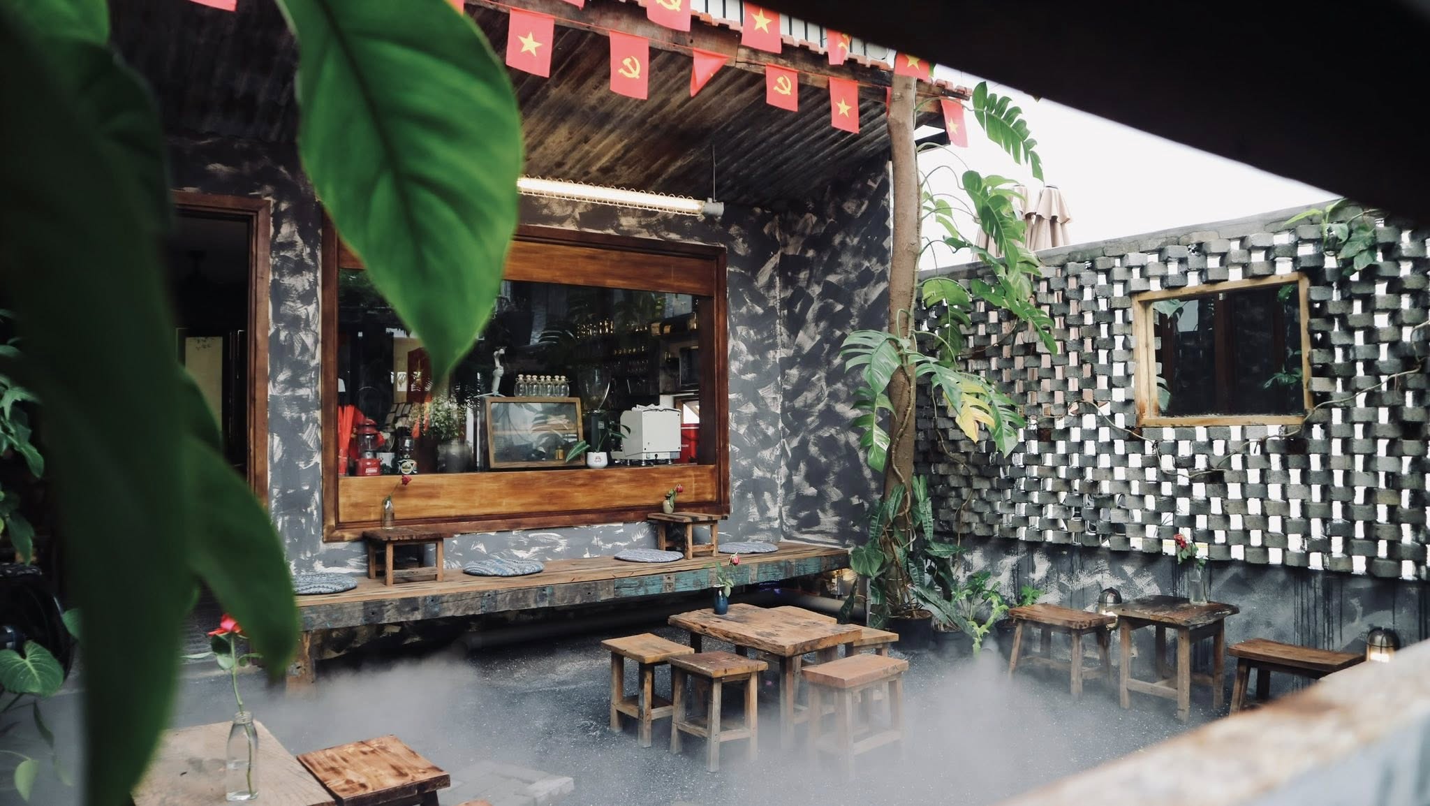 Tiệm Cà Phê Nhớ Một Người