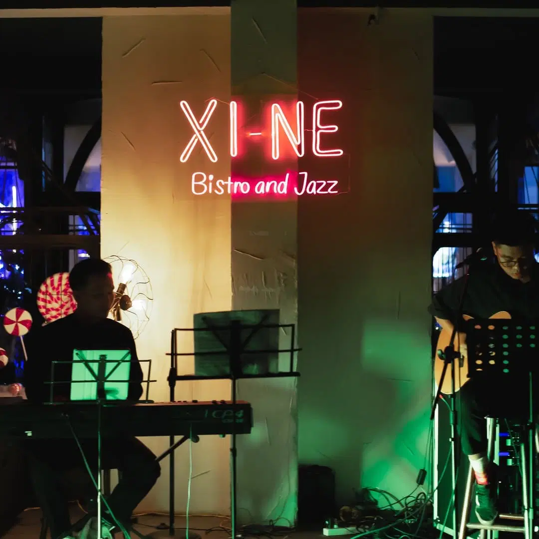Đôi nét - Xi-nê Bistro & Jazz