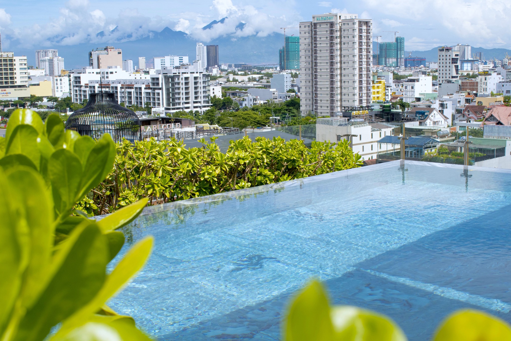 LEGEND Boutique Hotel