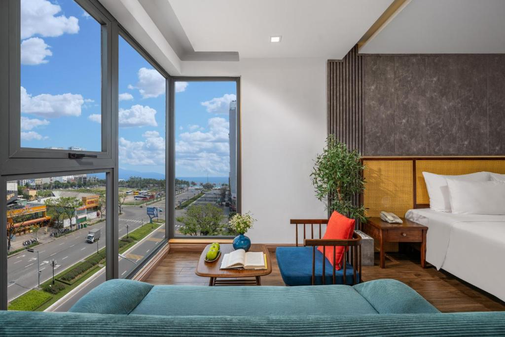 White Sand Hotel & Apartment