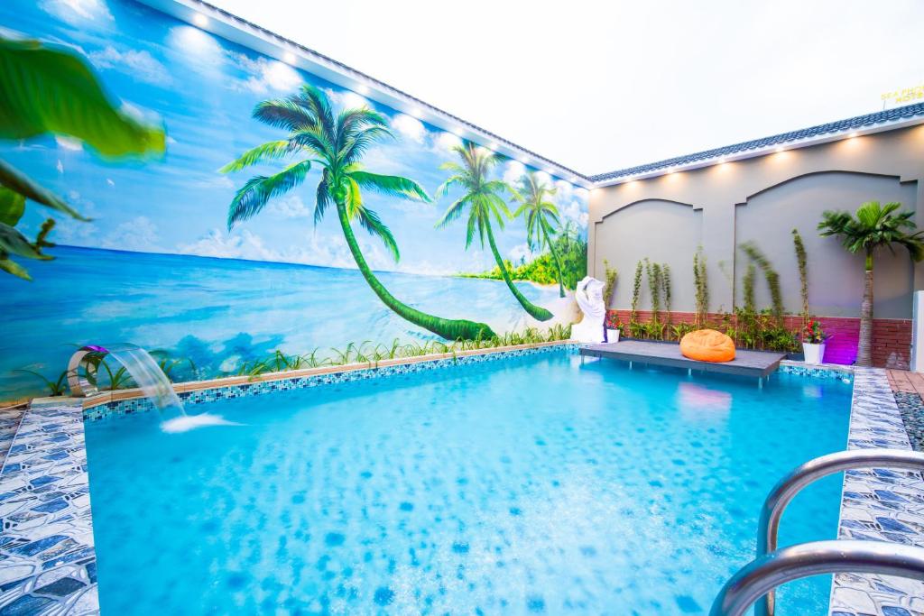 MeQ Beach Hotel & Apartment