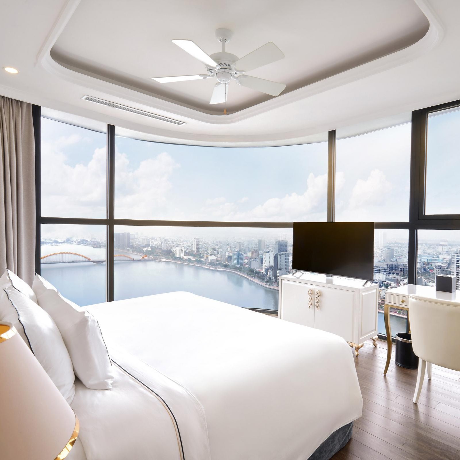 Meliá Vinpearl Da Nang Riverside