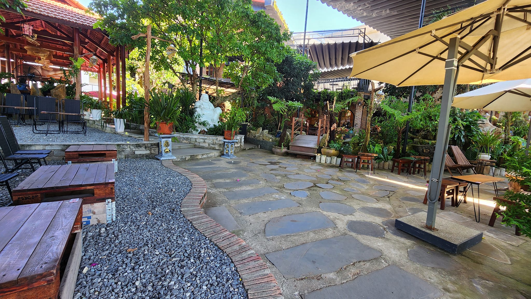 Riverside Garden Coffee and Drink