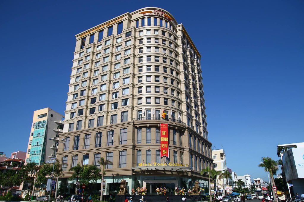 khách sạn ở gần đại học phương đông