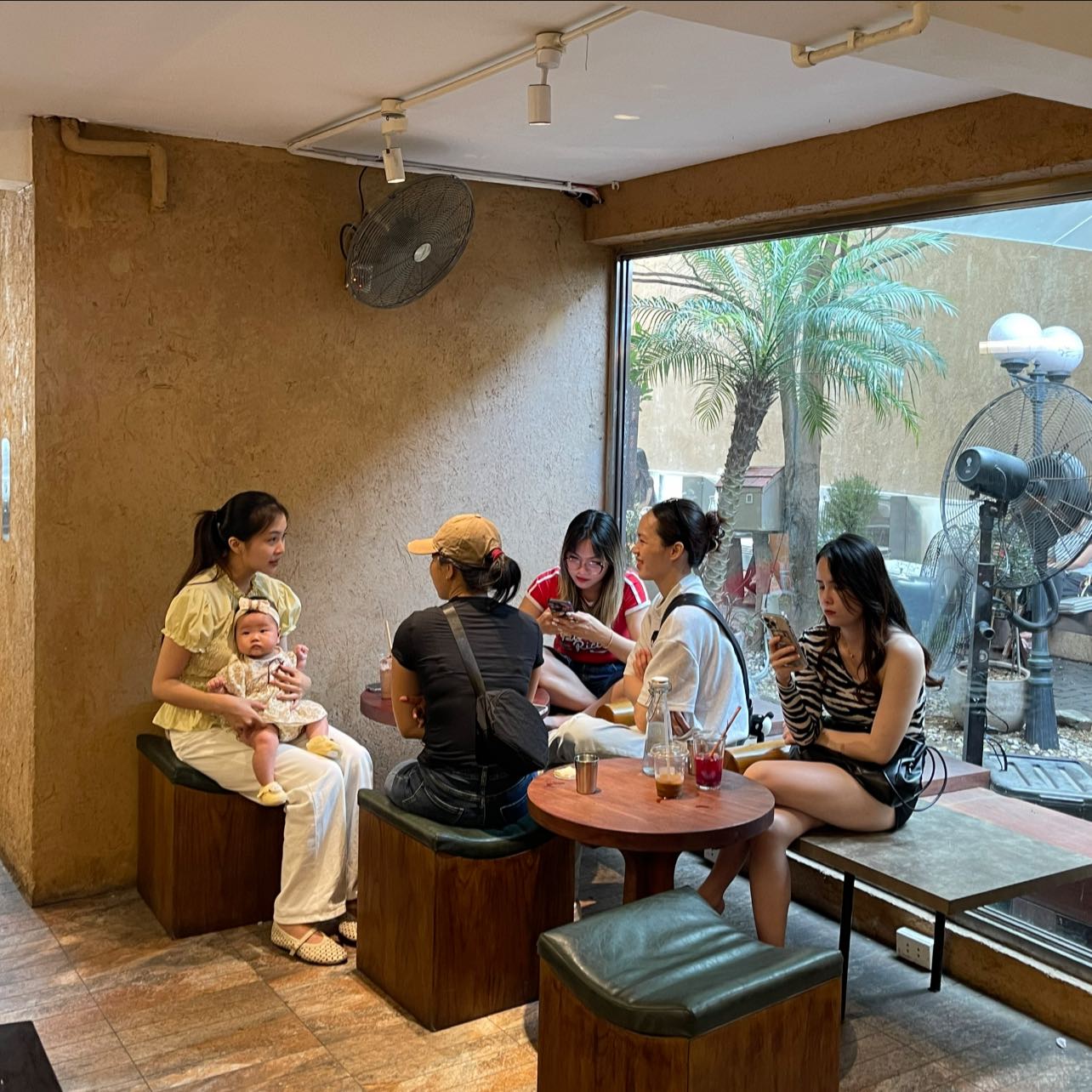 Cảm nhận của khách hàng tại P Coffee