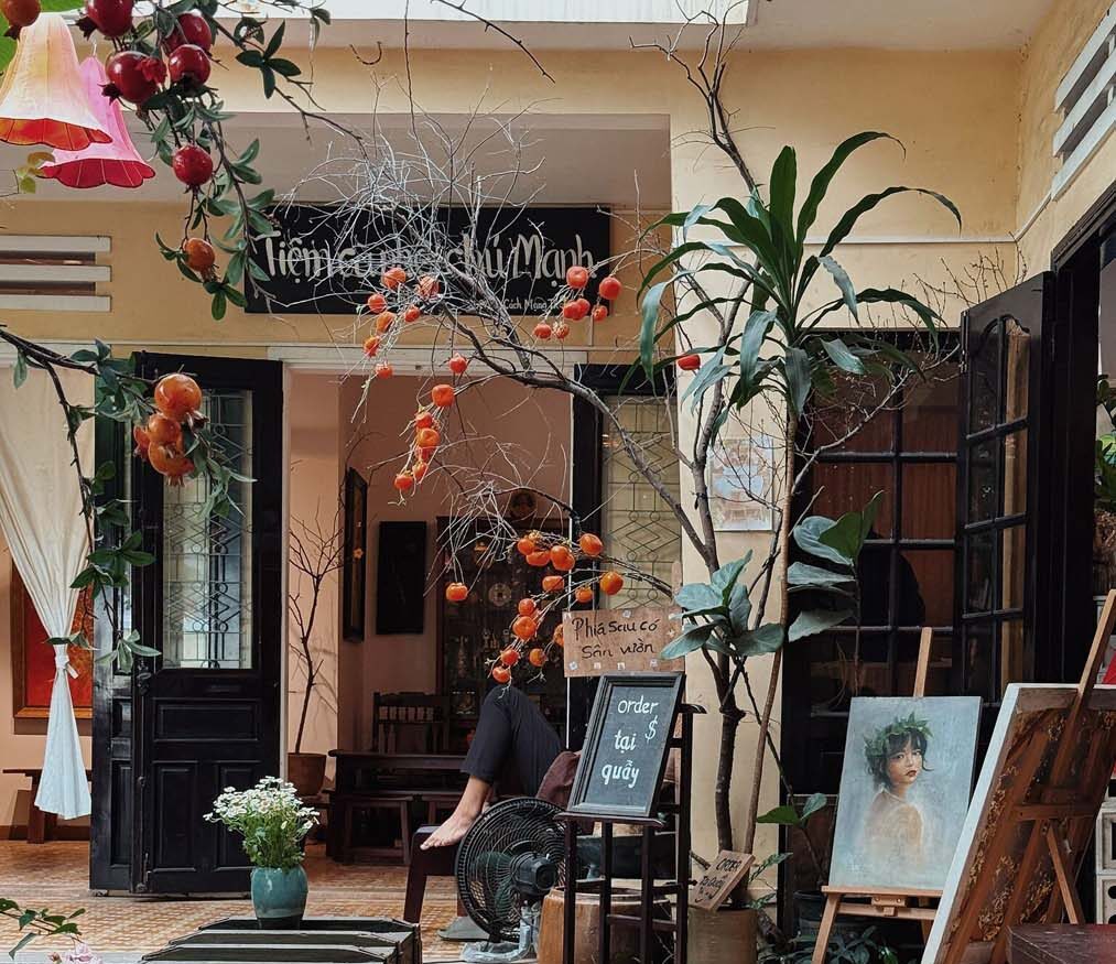 Tiệm Cà Phê Chú Mạnh