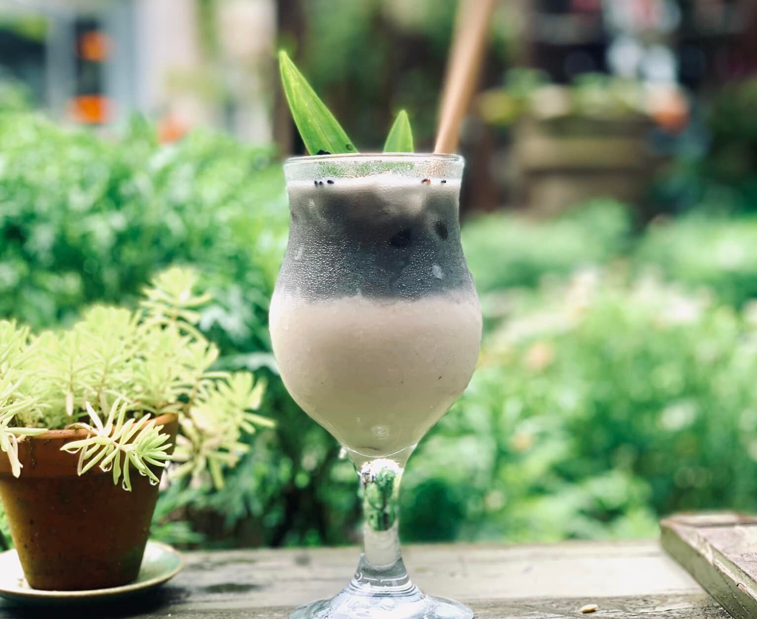 Tiệm cafe Túi Thương Nhớ