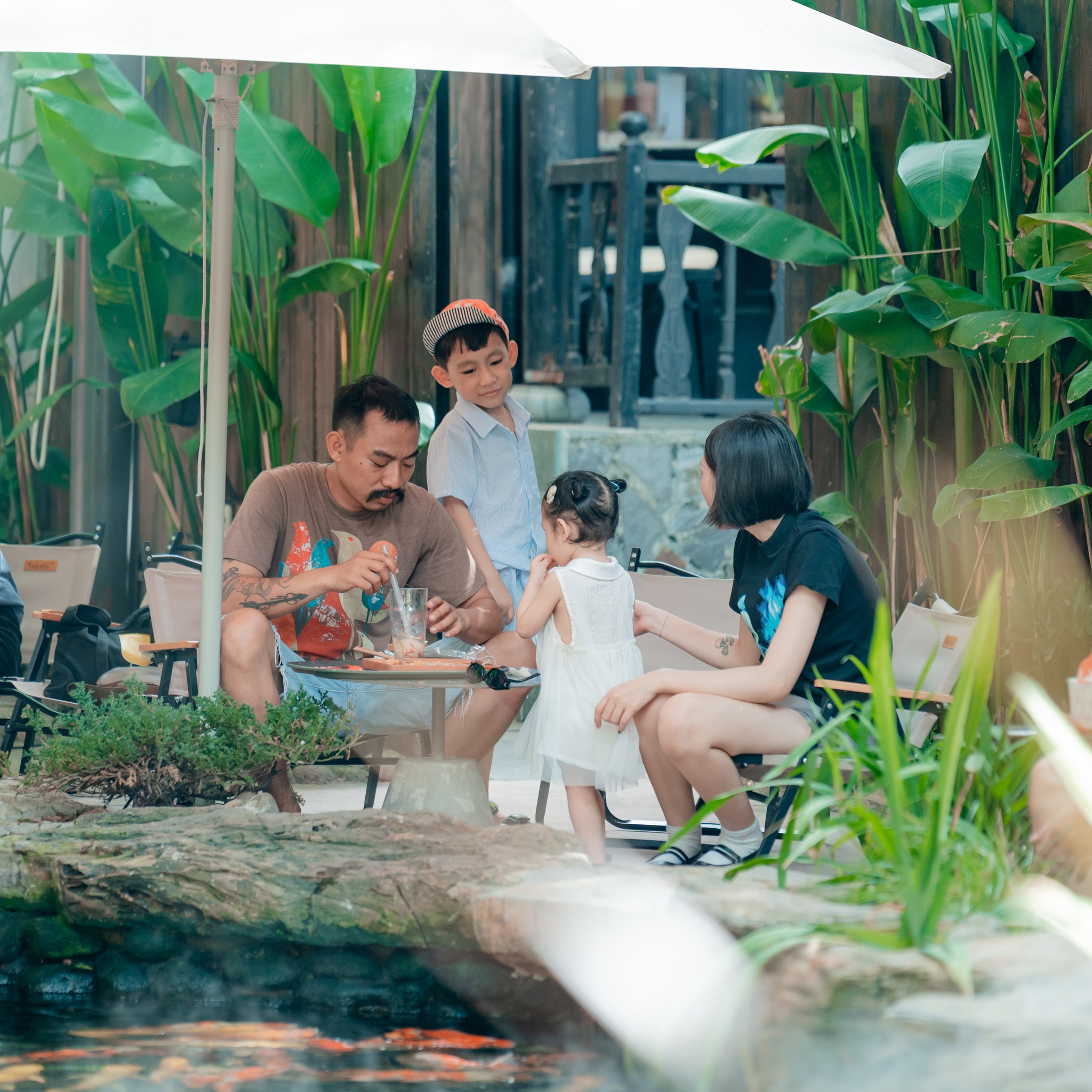 1710 Cafe and Society