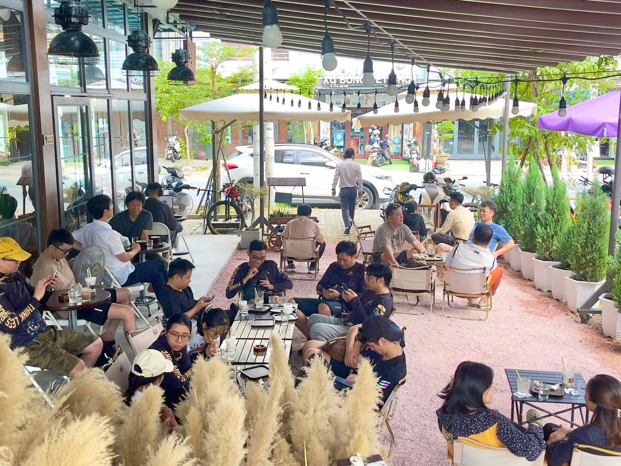 L Stand Coffee & Tea