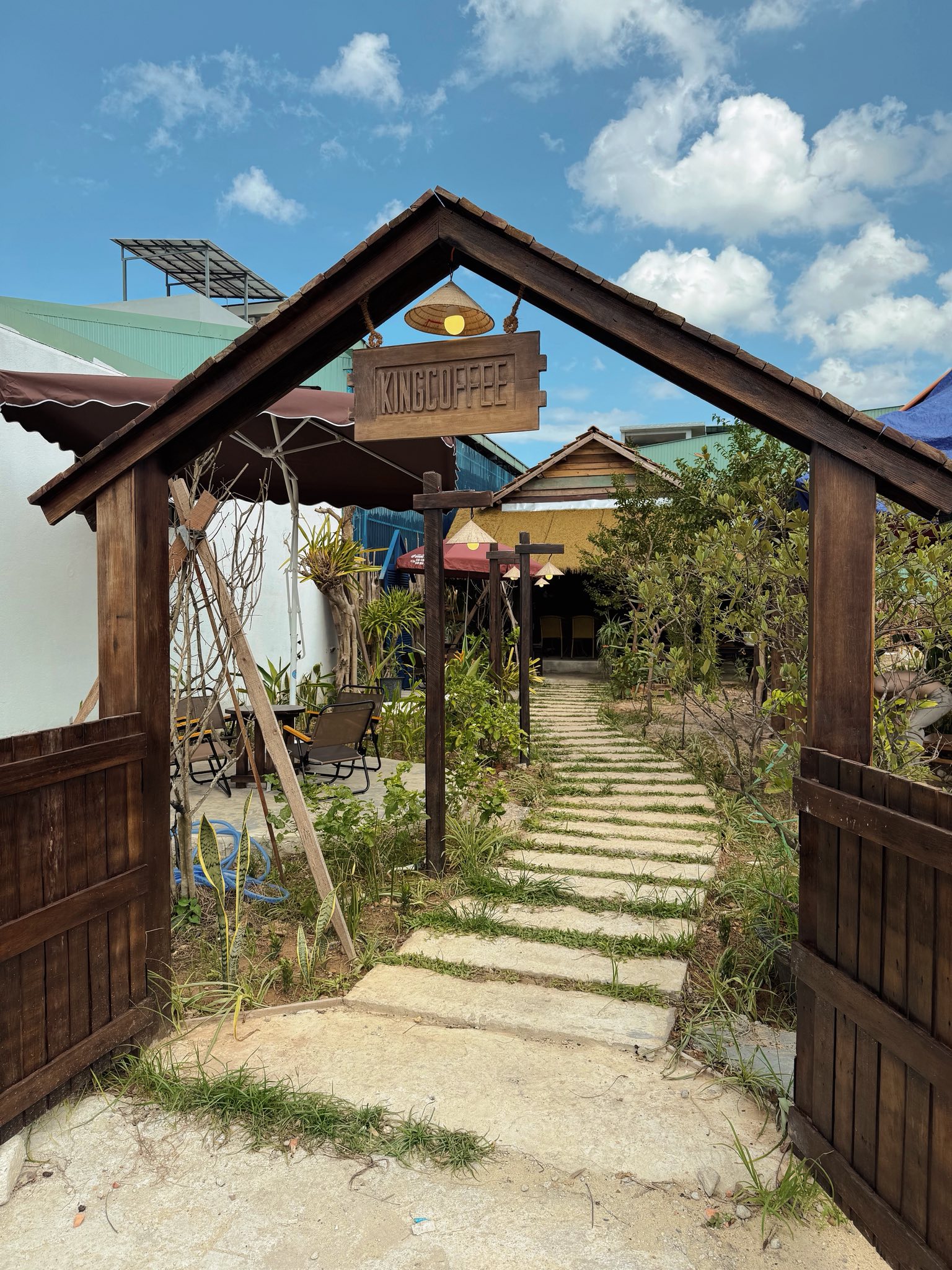 Đánh giá vị trí quán