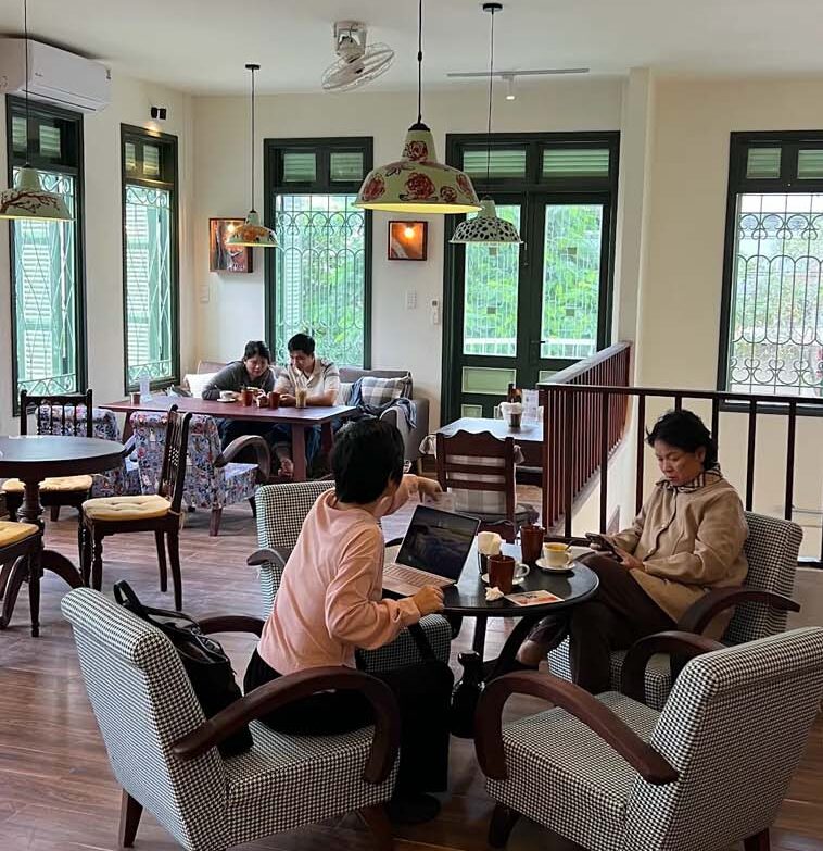 Little HaNoi Egg Coffee