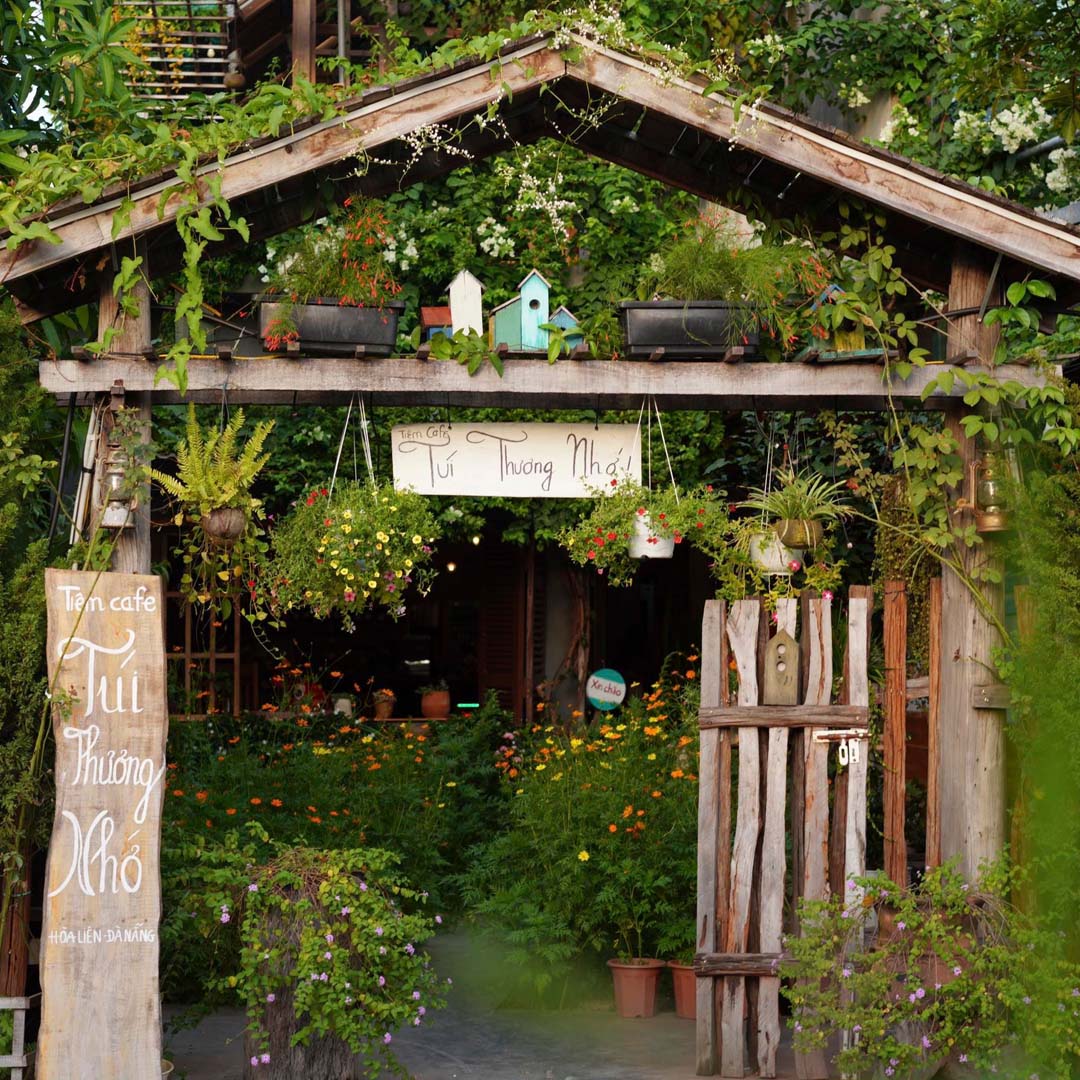 Tiệm cafe Túi Thương Nhớ