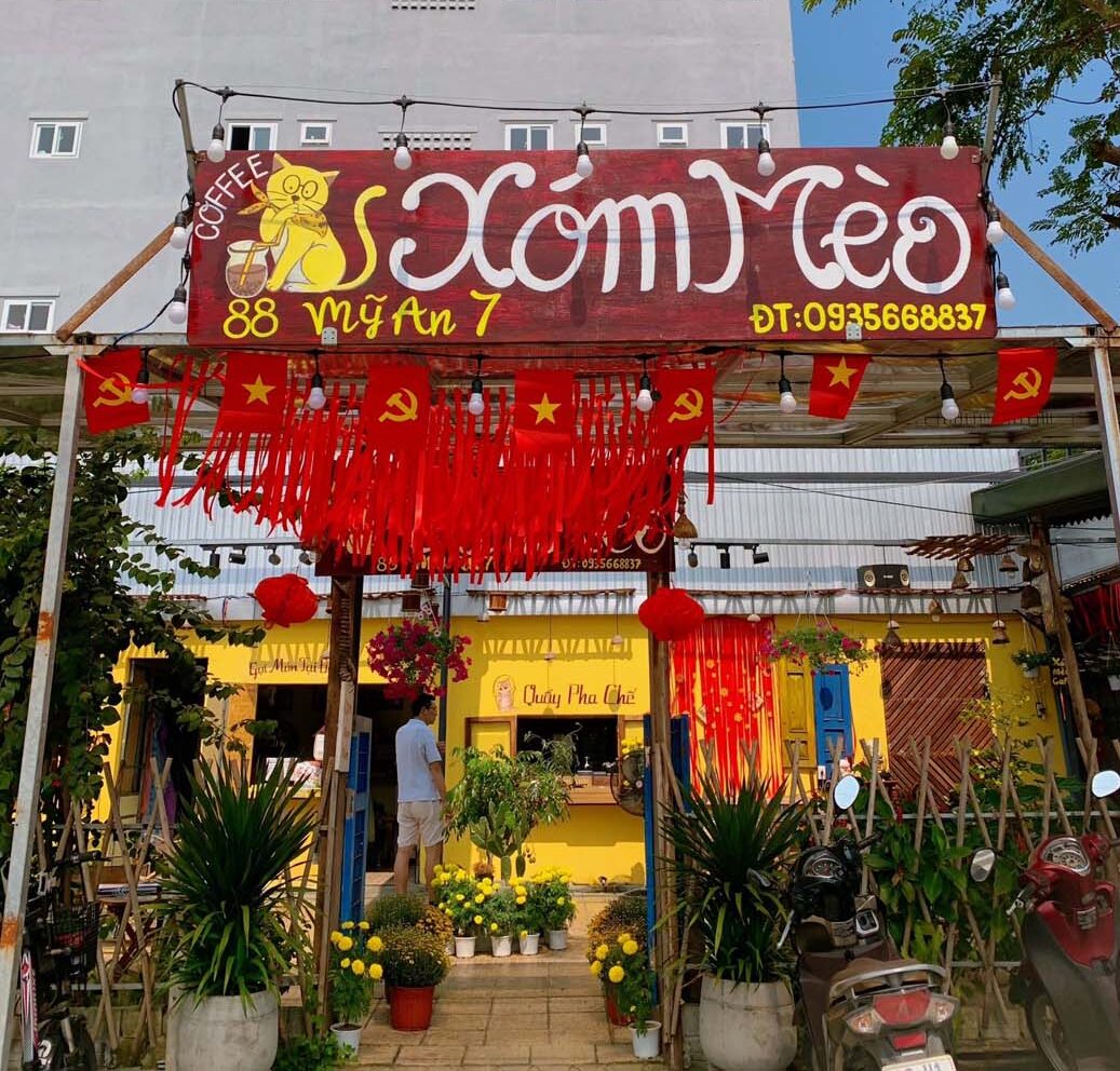 Xóm Mèo Coffee 