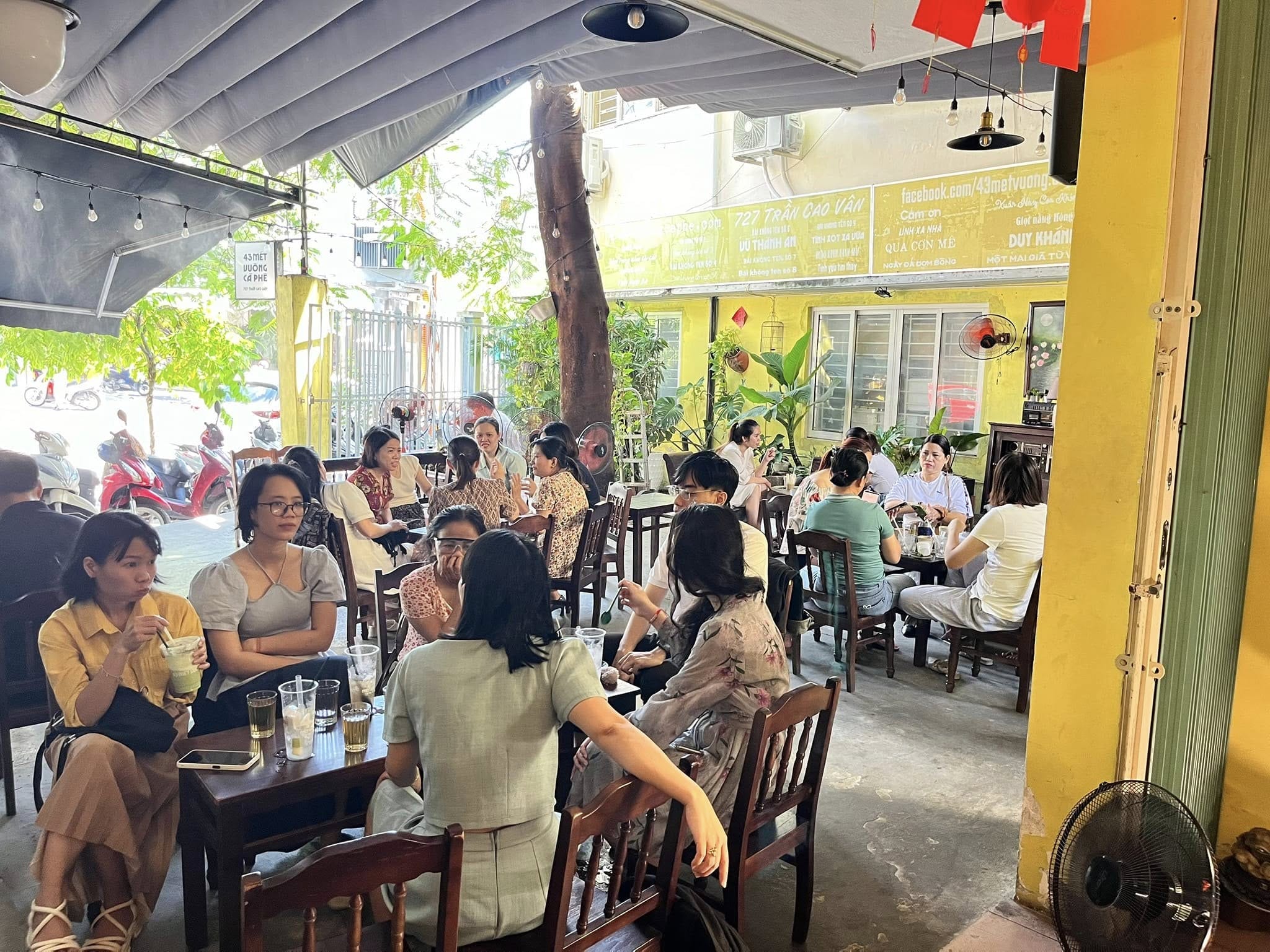 Chất lượng đồ uống & dịch vụ